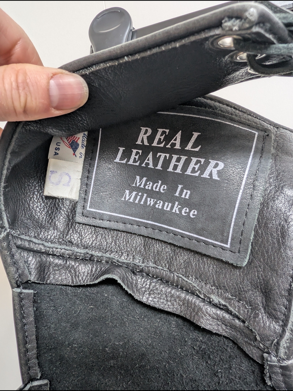 Black Leather Motorcycle Chaps with Belt Buckle - Picture 9 of 14